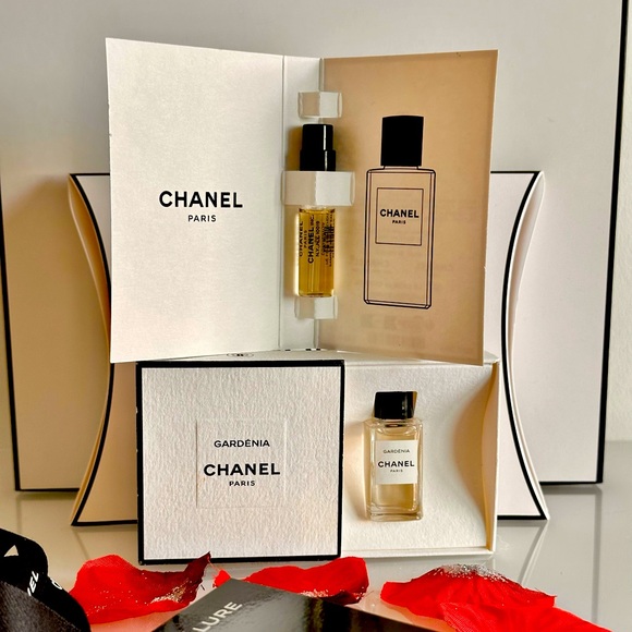 Chanel Gardenia, le Lion de Chanel and le volume mascara noir beauty bundle - Picture 1 of 6